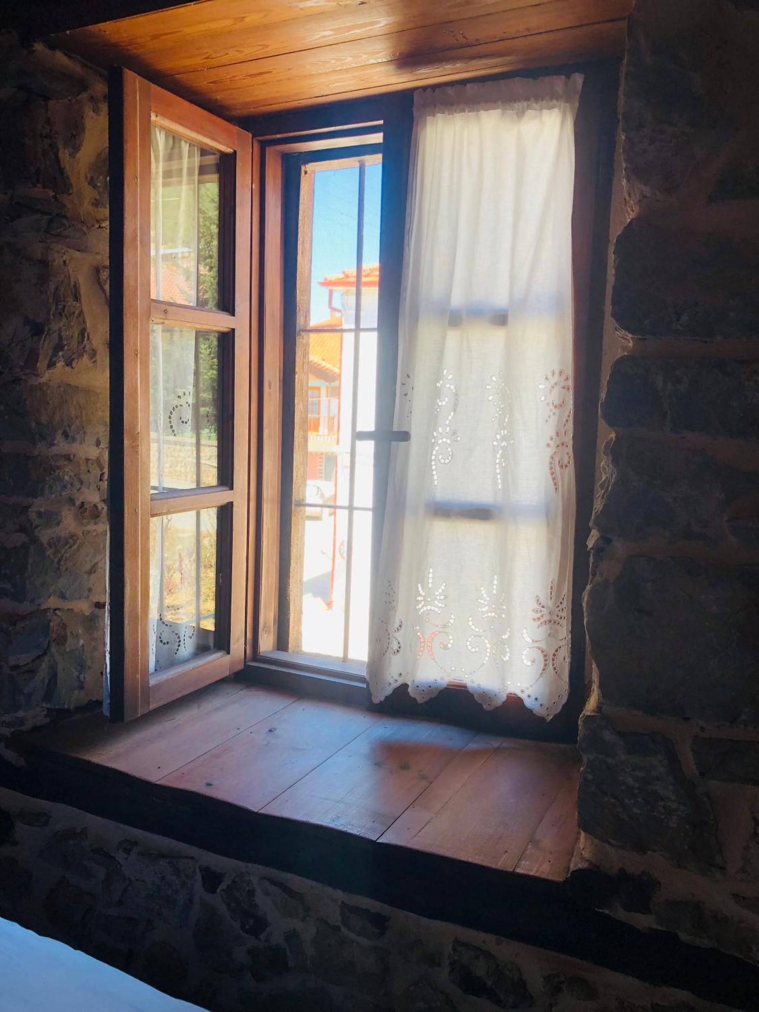 Χαγιάτι Hotel Pszarádesz Kültér fotó