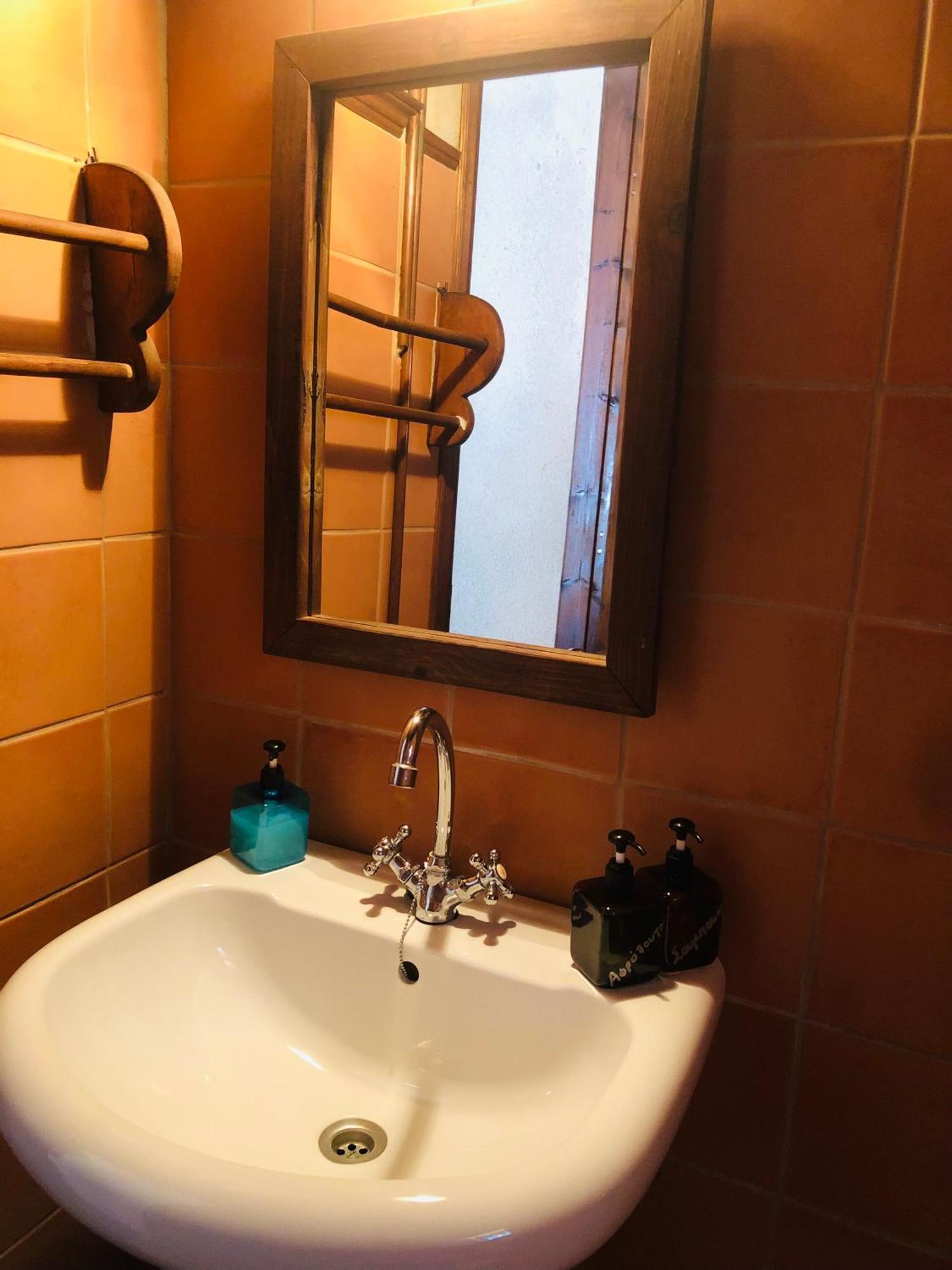 Χαγιάτι Hotel Pszarádesz Kültér fotó